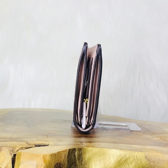 Michael Kors Jet Set Travel Slim Bifold Wallet - Picture 3 of 8